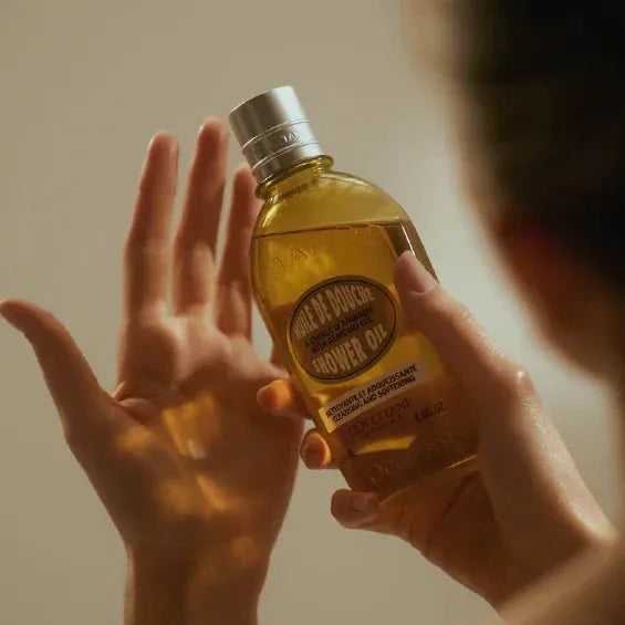 ducha de almendra. baño